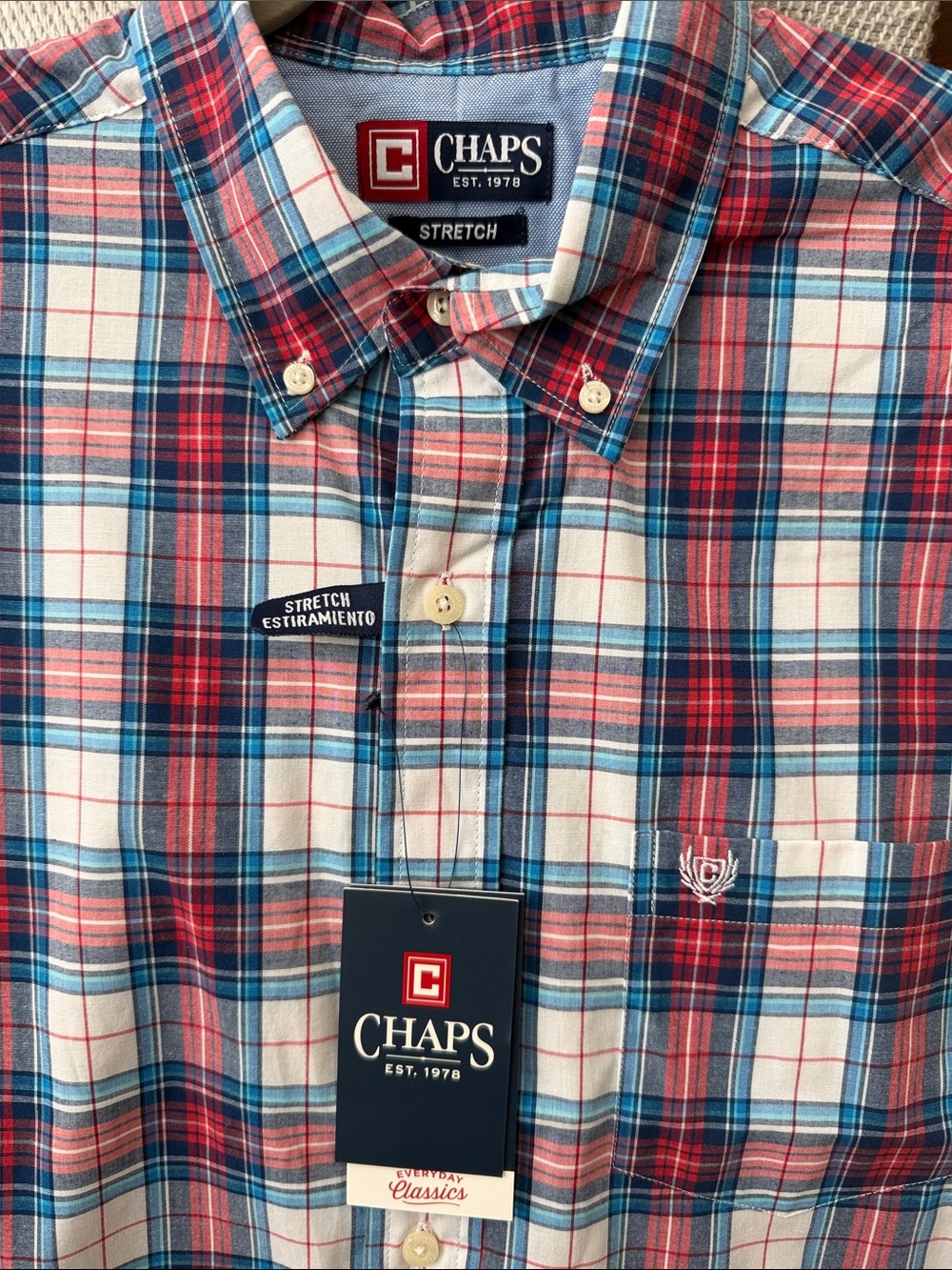 Chaps Men's Red, Blue & White Plaid Short-Sleeve Button-Down Shirt, Large